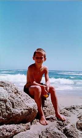Daniel en la playa de Algarrobo, Chile (marzo de 1999)