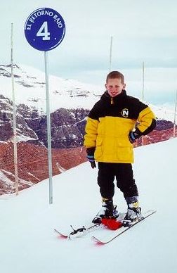 Daniel skiing in Valle Nevado (August 1999)